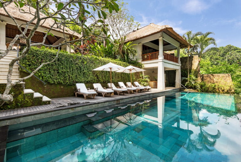 Villa Mawar Pool