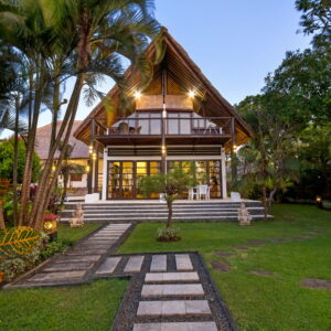 Villa Tri Murti Lovina Garden